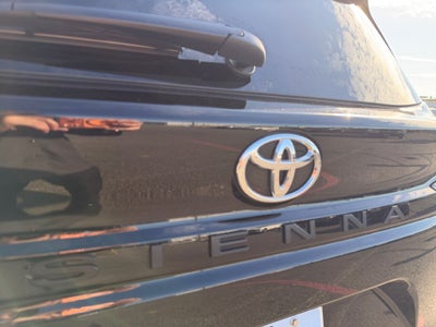 2026 Toyota Sienna XLE 8 Passenger