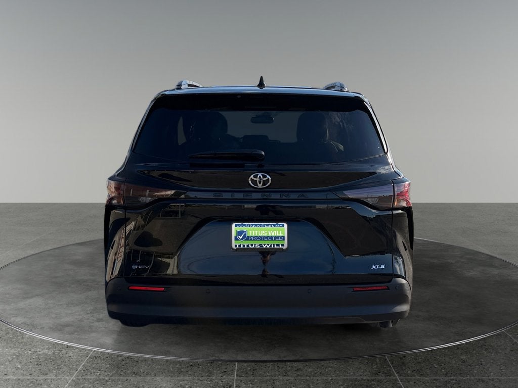 2026 Toyota Sienna XLE 8 Passenger