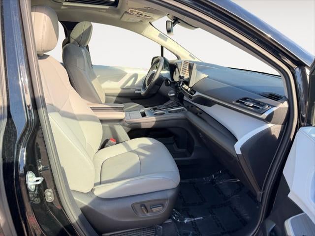 2026 Toyota Sienna XLE 8 Passenger