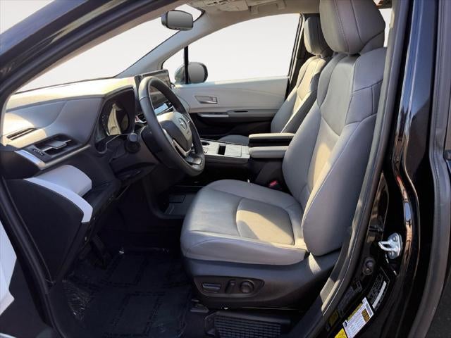 2026 Toyota Sienna XLE 8 Passenger