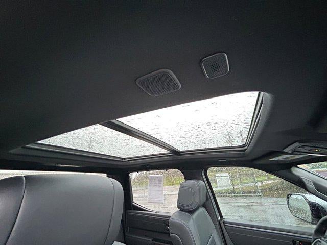 2023 Toyota TUNDRA 4X4 Platinum 1 Owner Local Trade In