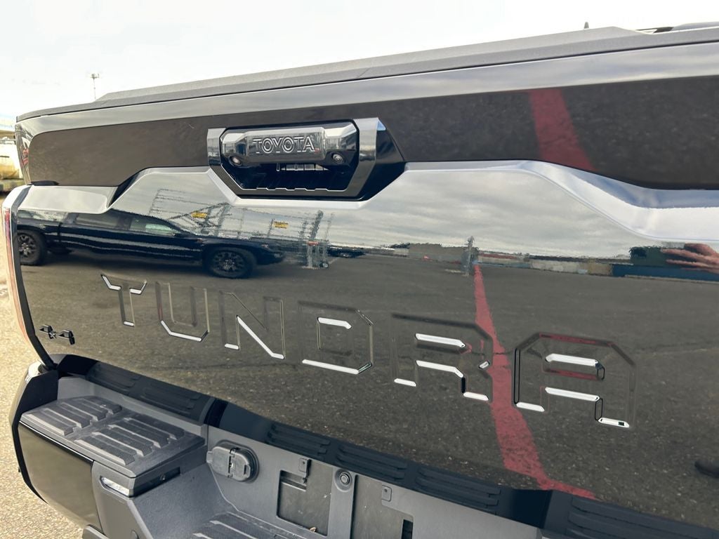 2023 Toyota TUNDRA 4X4 Platinum