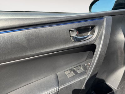 2017 Toyota COROLLA SE
