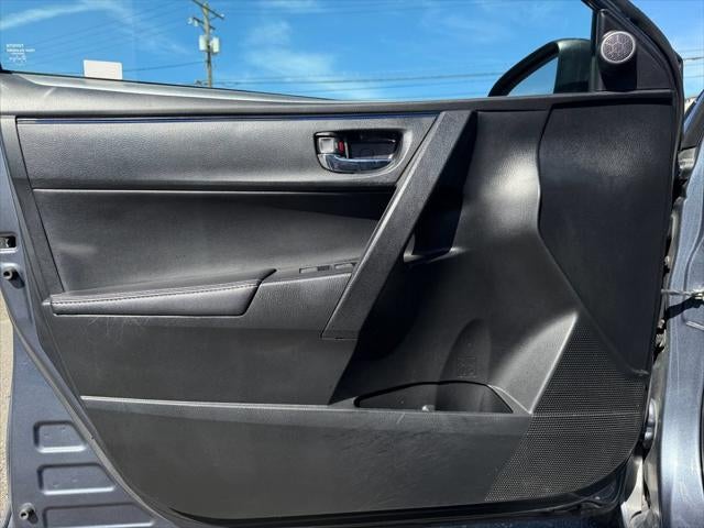 2017 Toyota COROLLA SE