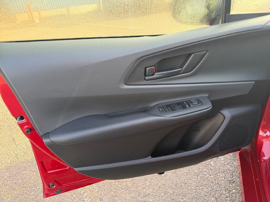 2025 Toyota Prius LE