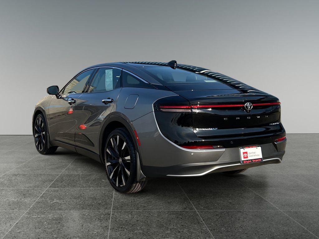 2025 Toyota Crown Platinum