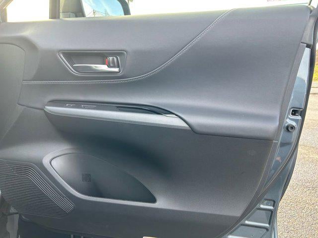 2021 Toyota Venza LE 1 Owner Local Trade In