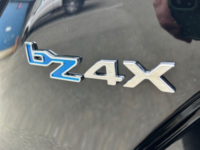 2025 Toyota bZ4X XLE