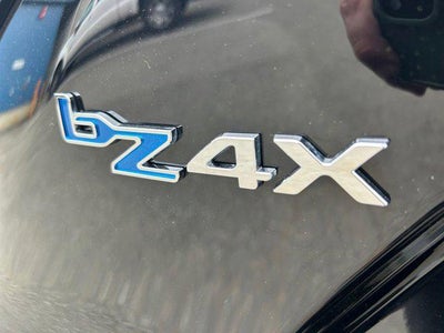 2025 Toyota bZ4X XLE