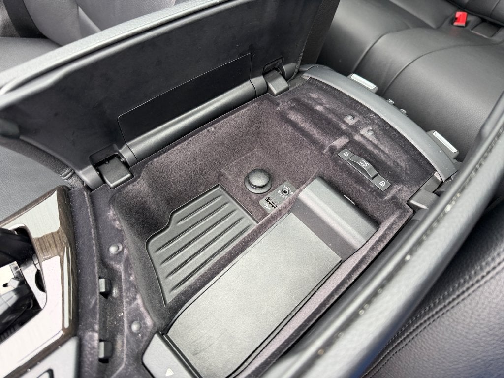 2012 BMW 5 Series 550i