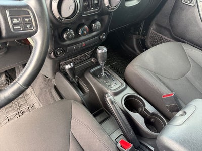 2016 Jeep Wrangler Unlimited Sport *Lifted*