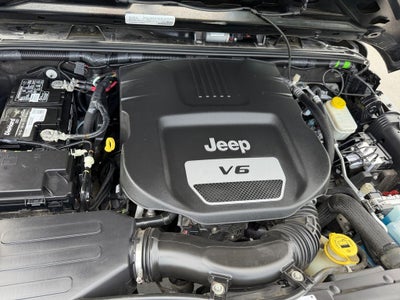 2016 Jeep Wrangler Unlimited Sport *Lifted*