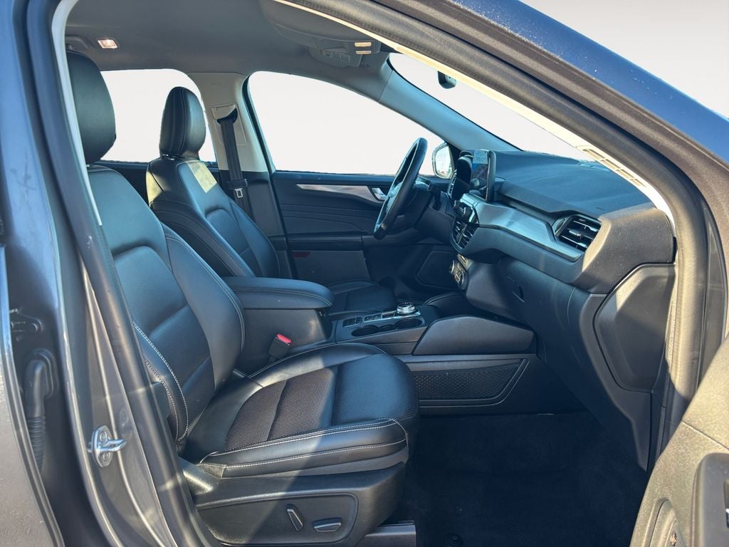 2021 Ford Escape Hybrid Titanium