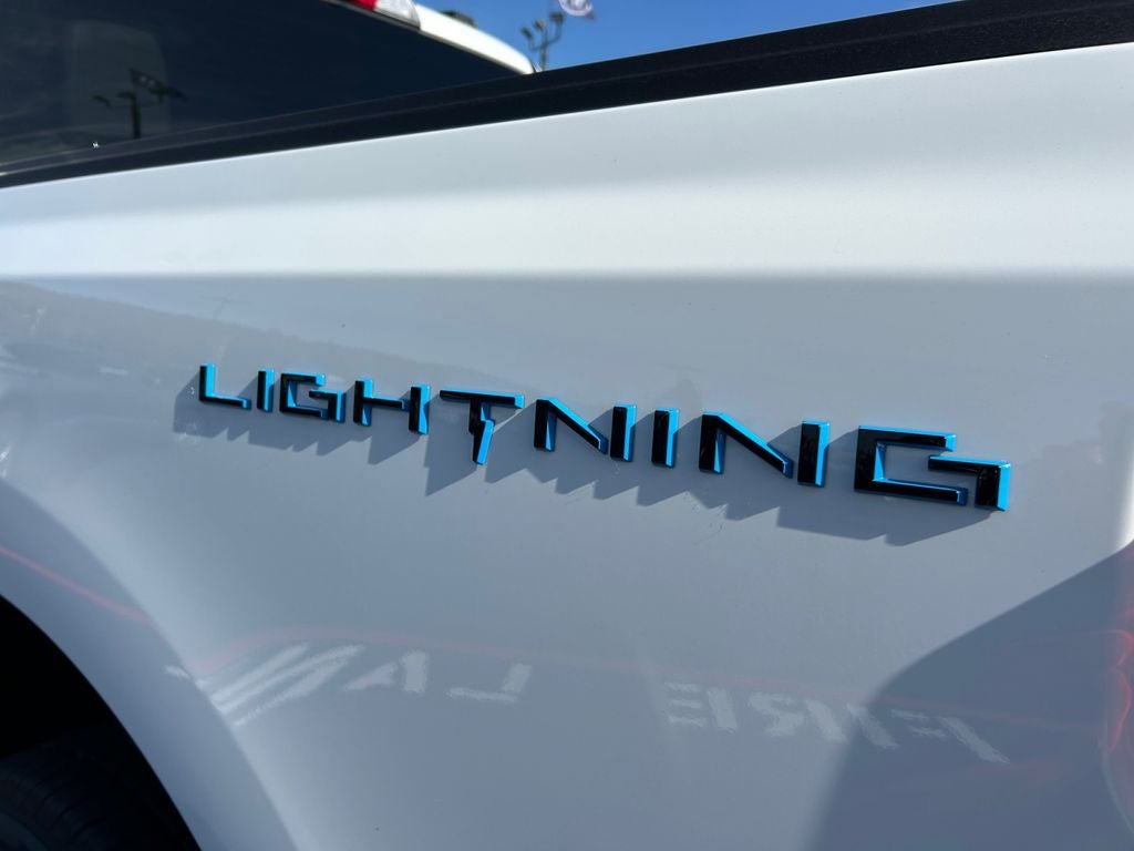 2025 Ford F-150 Lightning Flash