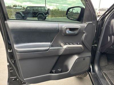 2022 Toyota Tacoma Limited V6