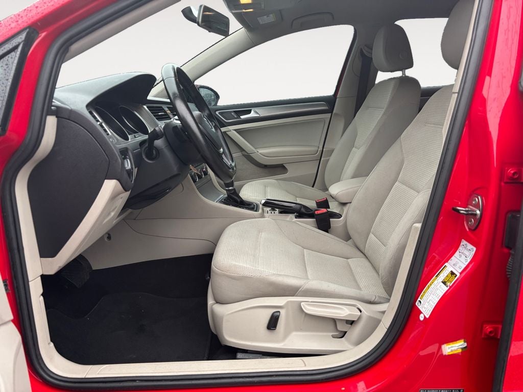 2017 Volkswagen Golf TSI S 4-Door