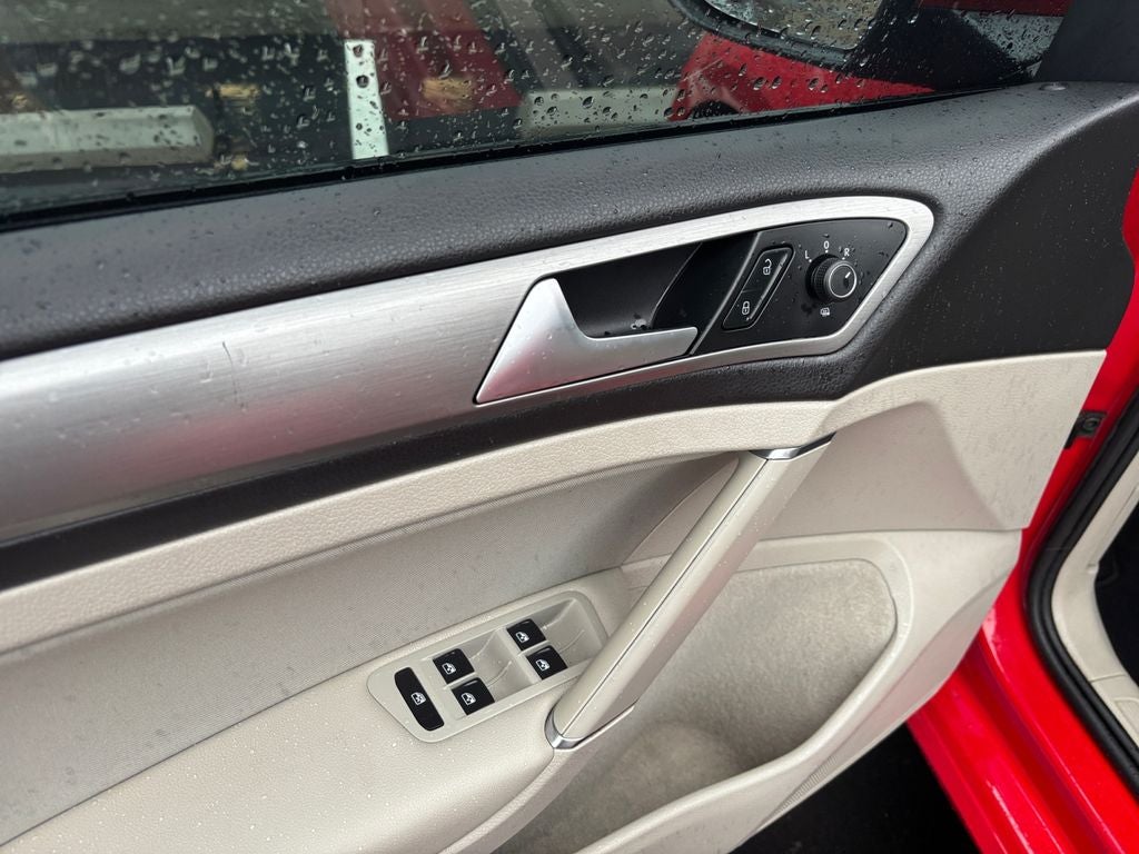 2017 Volkswagen Golf TSI S 4-Door