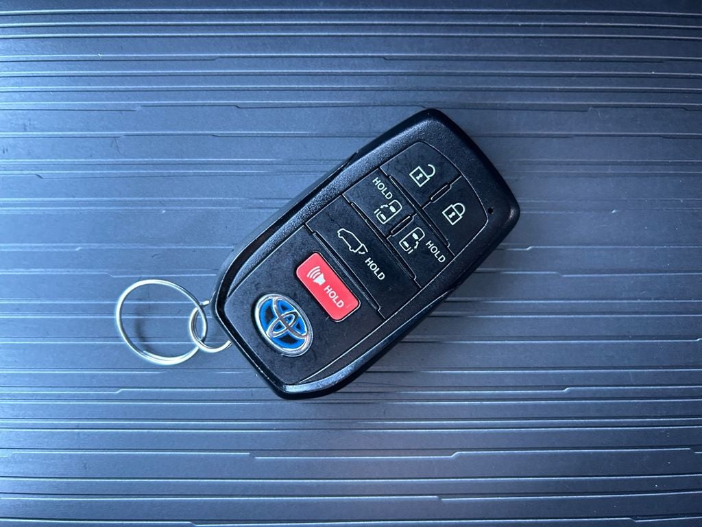 2021 Toyota Sienna XSE 7 Passenger