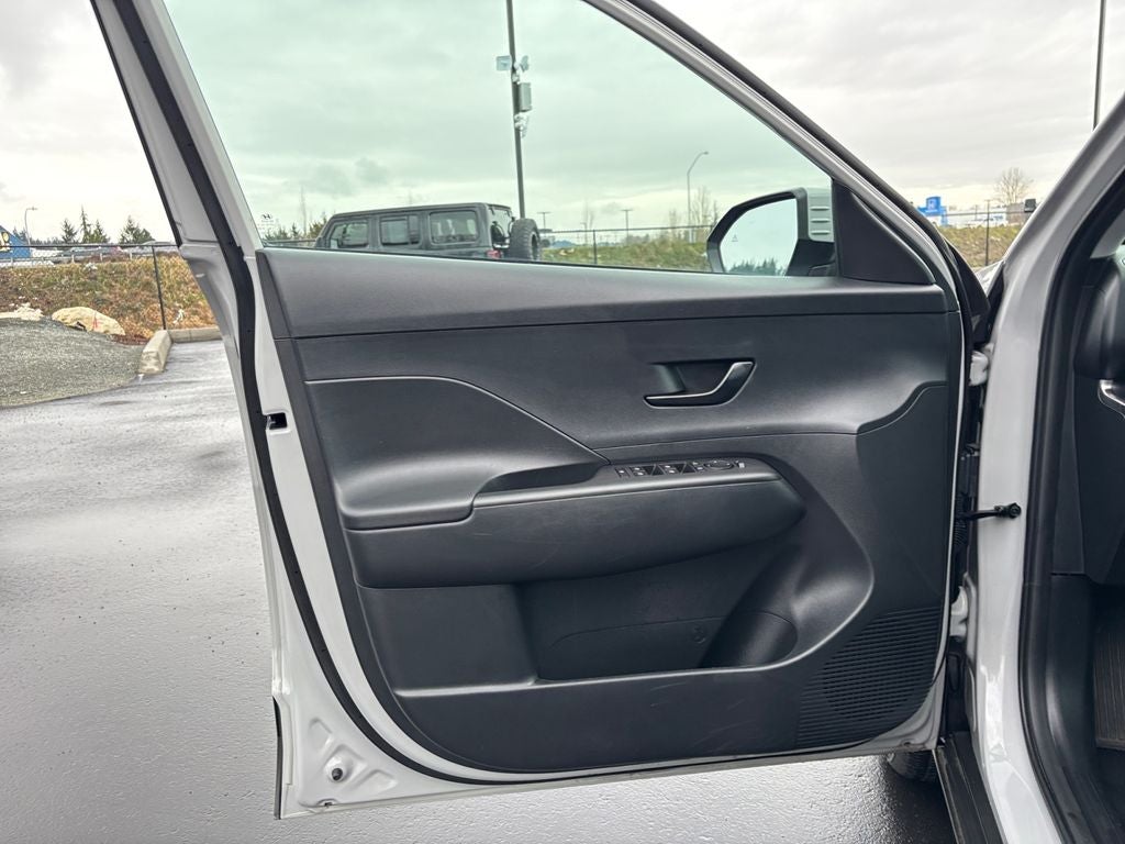 2025 Hyundai KONA SEL