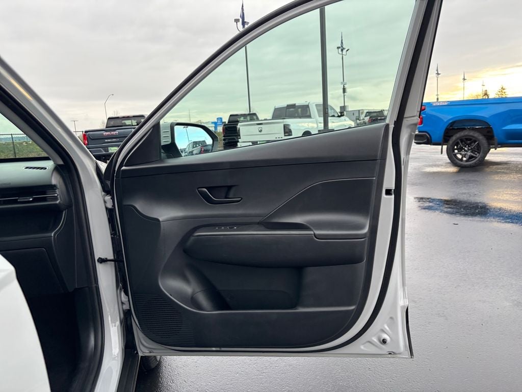 2025 Hyundai KONA SEL