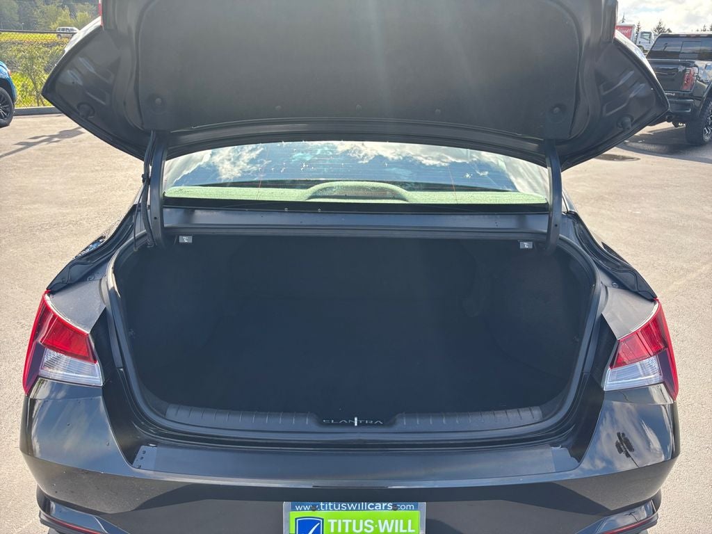 2021 Hyundai ELANTRA SEL