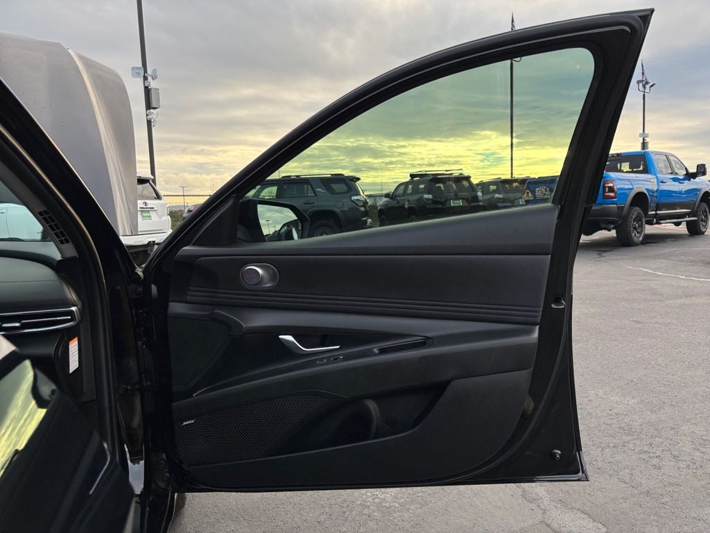 2024 Hyundai ELANTRA HYBRID Limited