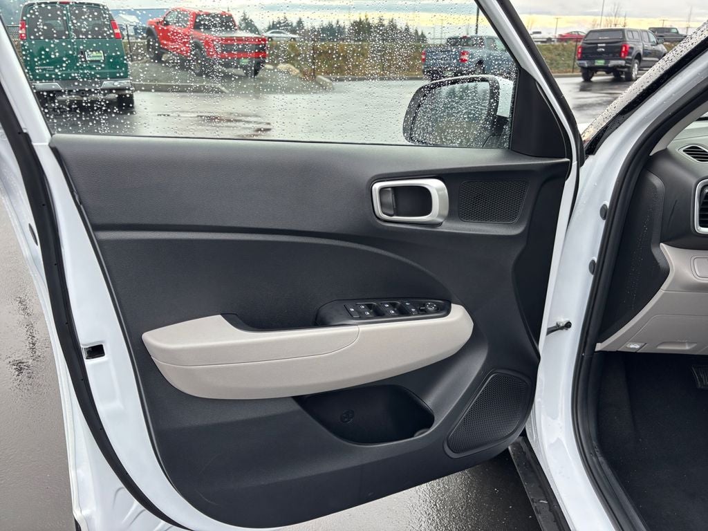 2025 Hyundai VENUE SEL