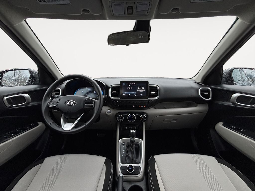 2025 Hyundai VENUE SEL