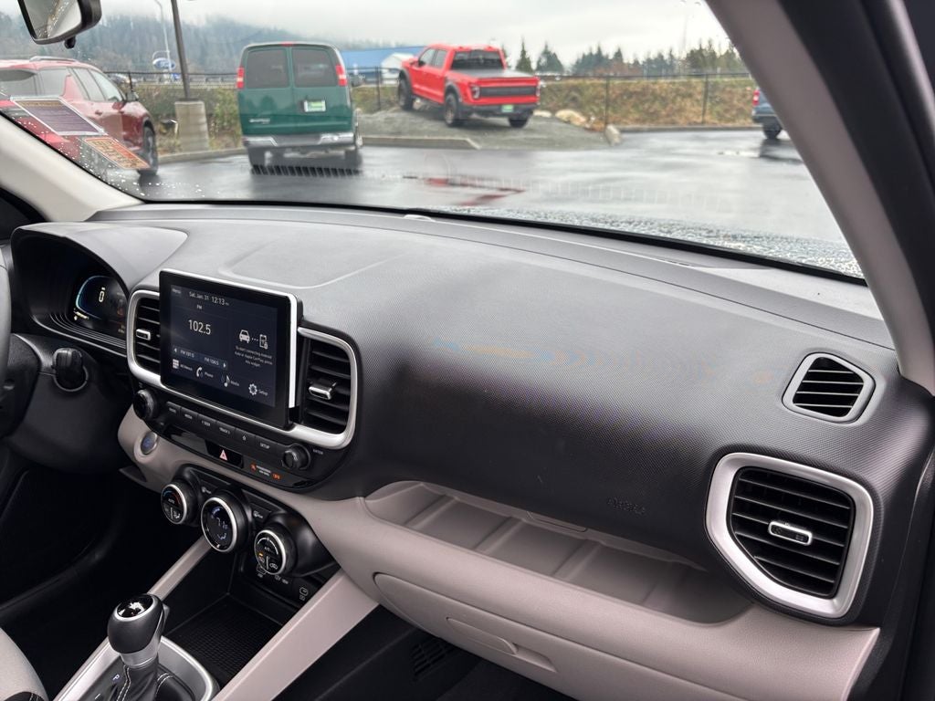 2025 Hyundai VENUE SEL